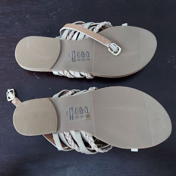 Cupid flat sandals NWOT size 6 - Picture 2 of 2